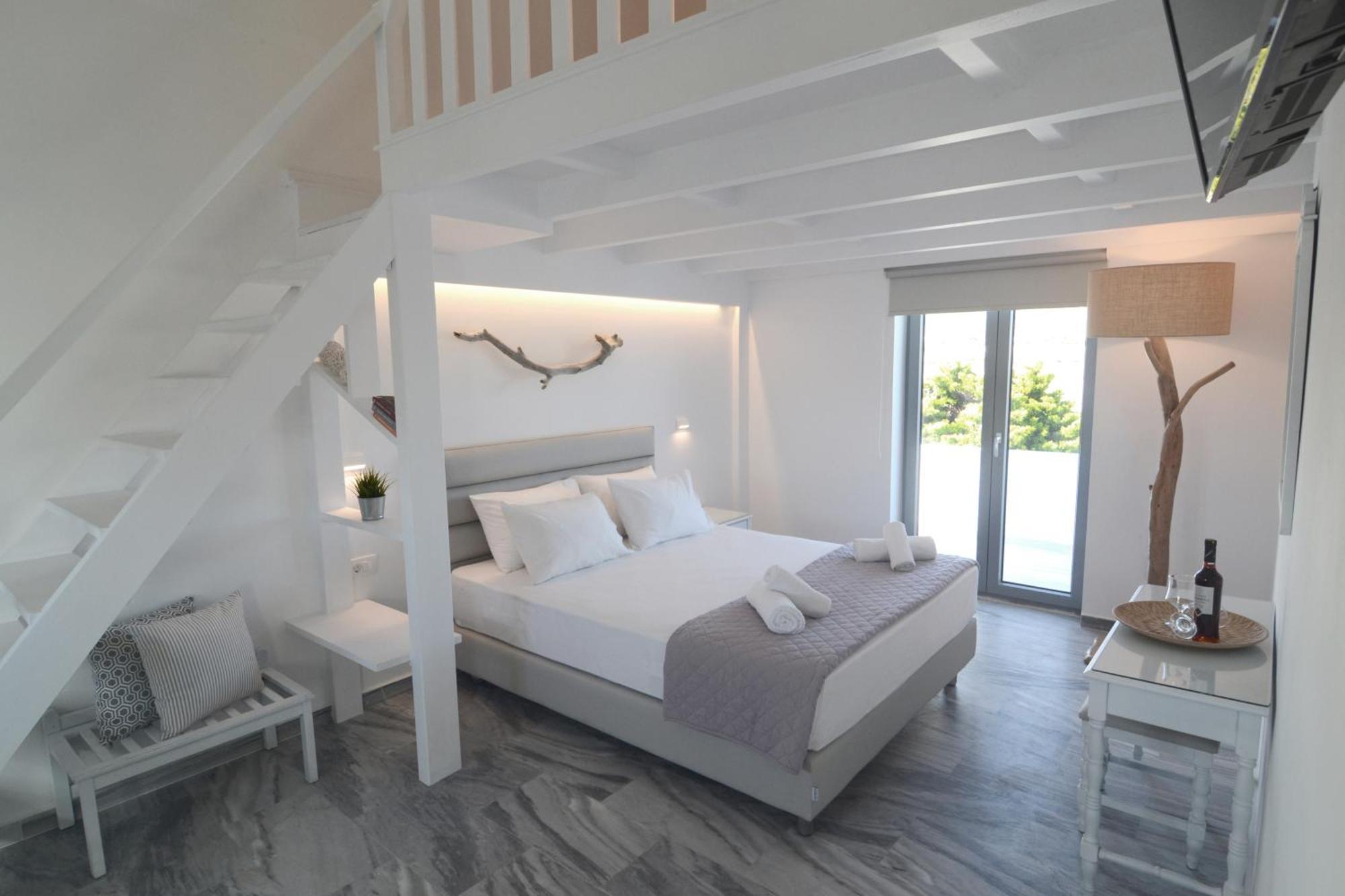 Hermoso Luxury Suites Monólithos Rom bilde