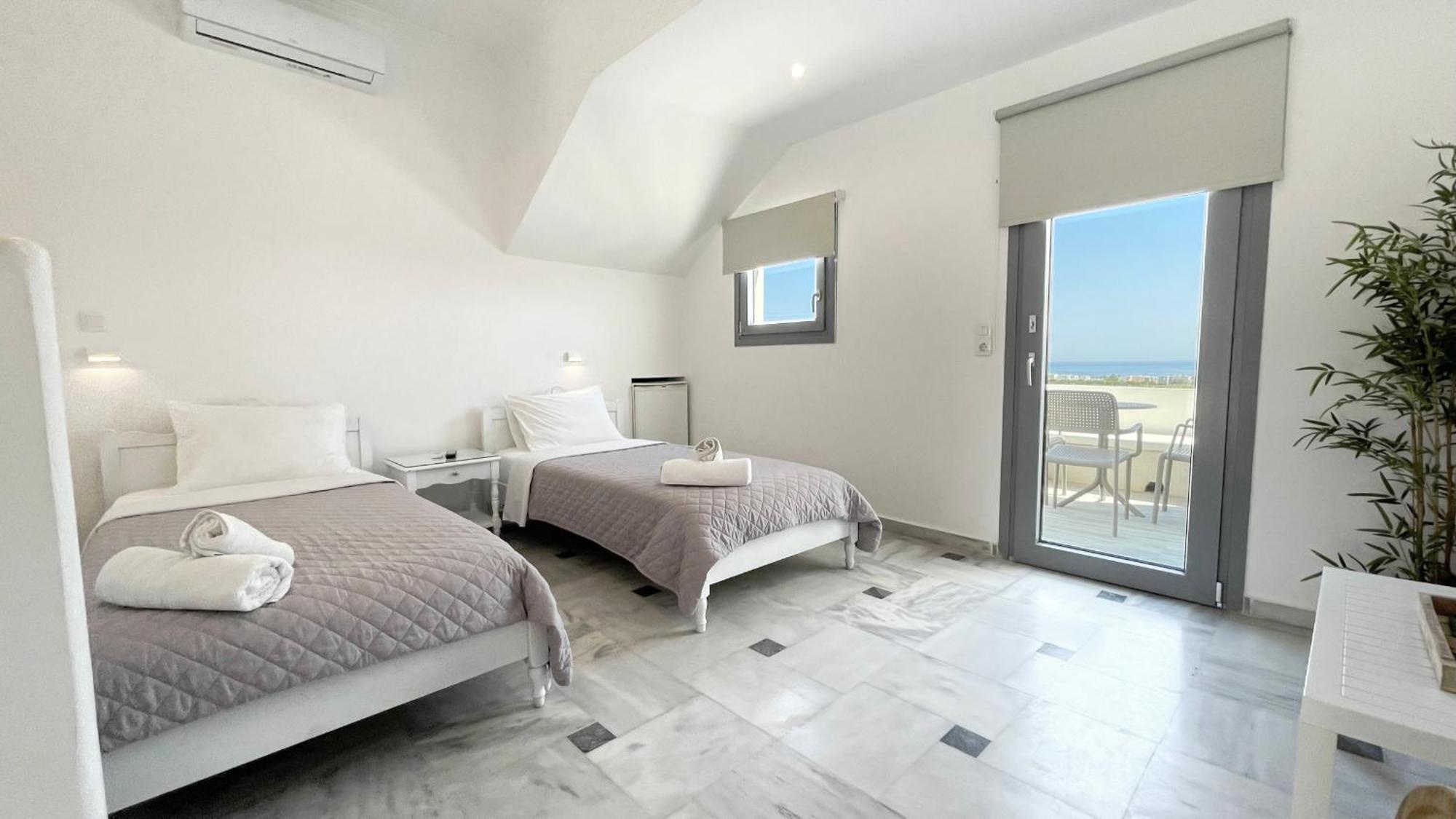 Hermoso Luxury Suites Monólithos Rom bilde