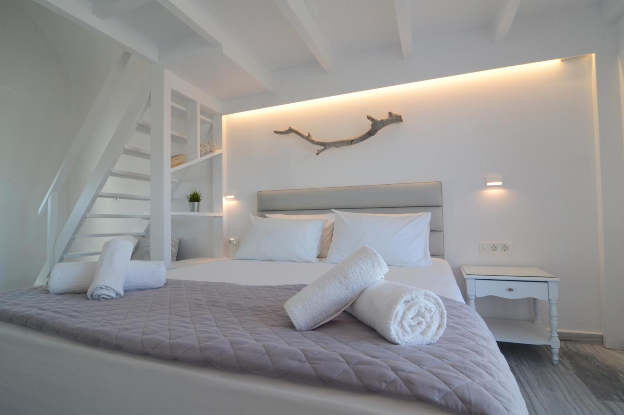 Hermoso Luxury Suites Monólithos Rom bilde